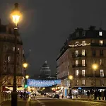 Ile Saint Louis-Studio