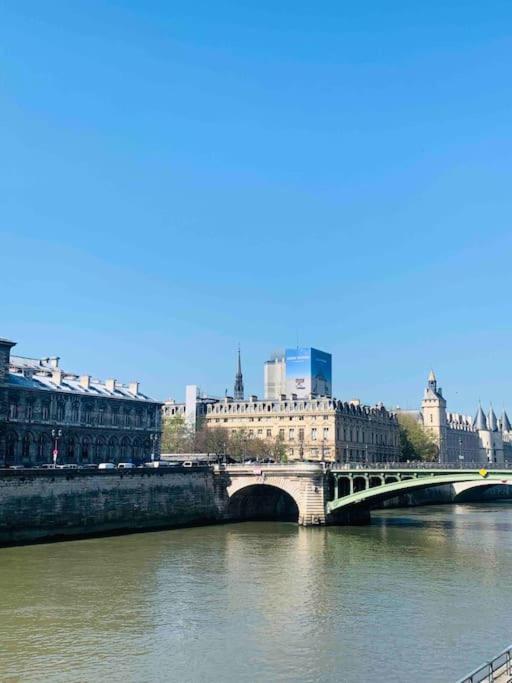 Ile Saint Louis-studio
